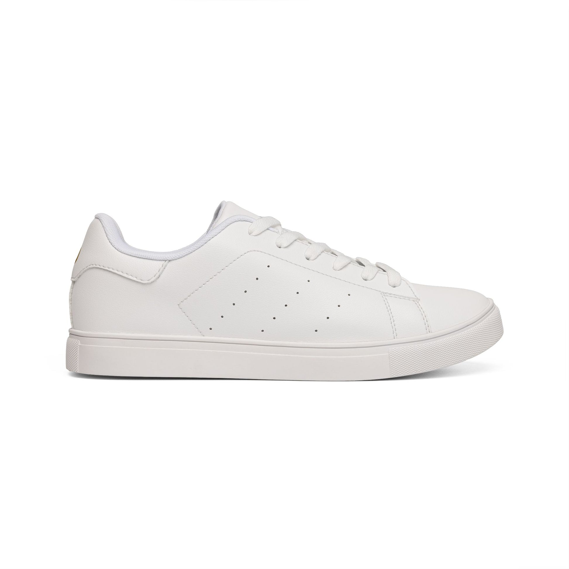 White EssenceInnoCreate sneaker on a white background