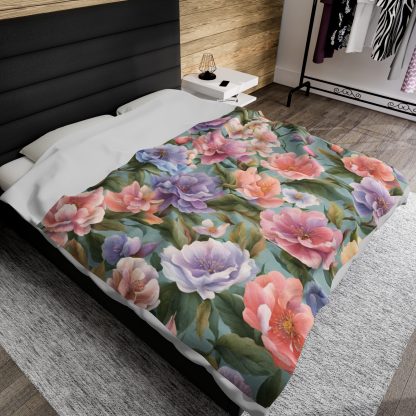 Floral Haven Plush Blanket | EI Home Decor - Image 4