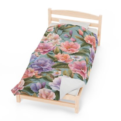 Floral Haven Plush Blanket | EI Home Decor - Image 5